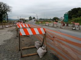 Governador assina doação de R$ 465 milhões para o governo federal obras em rodovias federais terão recursos estaduais de SC