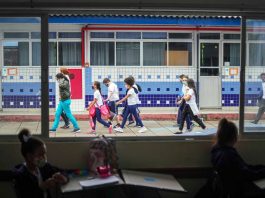 Justiça dá mais 5 dias para entes garantirem matrículas em escolas do Norte da Ilha Calendário Escolar 2022: aulas da rede estadual terão início no dia 7 de fevereiro