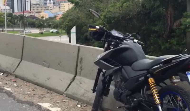 Motociclista morre em acidente no elevado Dias Velho, em Florianópolis