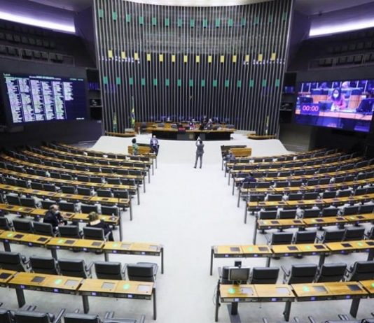 Lei permite que partidos se unam em federações e atuem como se fossem uma só legenda por quatro anos