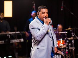 Arena Petry retoma shows com apresentação do Raça Negra no dia 29 de outubro