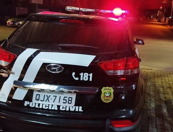 polícia civil ocorrência operação crime prisão investigação viatura sirene investigação