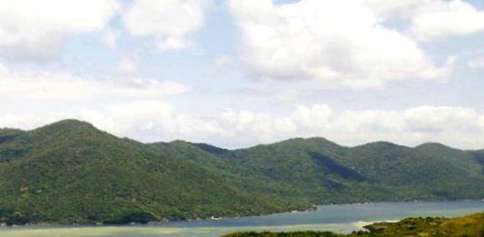 morros da lagoa da conceição que fazem parte da área de preservação- Florianópolis ganha sua maior unidade de conservação, a Revis Meiembipe, com 12% do território