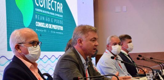 Prefeitos pedem início imediato da vacinação de crianças