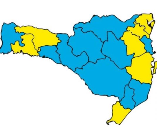 Vacinação consolida 10 regiões em menor risco à Covid em SC Vacinação consolida 10 regiões em menor risco à Covid em SC