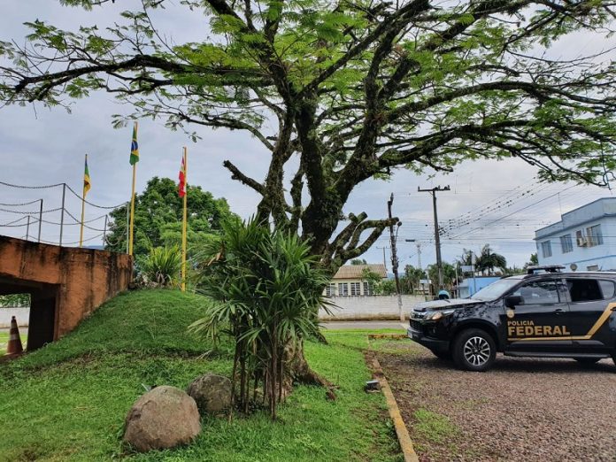 Operação Fuscus 2: PF cumpre buscas em operação sobre compras irregulares de EPI contra Covid no sul de Santa Catarina.