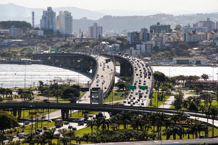 Pontes Pedro Ivo Campos e Colombo Salles