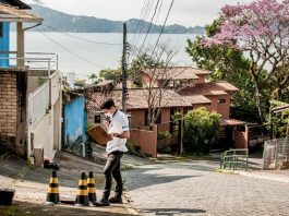 Programa de fiscalização de esgotos já inspecionou 1,5 mil imóveis na Lagoa da Conceição Programa de fiscalização de esgotos já inspecionou 1,5 mil imóveis na Lagoa da Conceição
