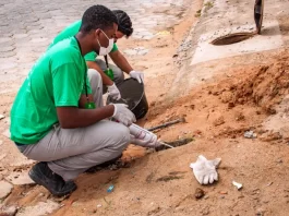 Fiscalização do Trato pelo Capivari lacra quatro ligações de esgoto clandestinas, em Ingleses Fiscalização do Trato pelo Capivari lacra quatro ligações de esgoto clandestinas, em Ingleses