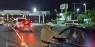 Blitz da Lei Seca em Florianópolis flagra 36 dirigindo alcoolizados