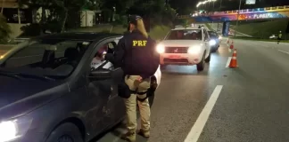 Blitz na cabeceira da Ponte Pedro Ivo Campos flagrou 43 dirigindo alcoolizados