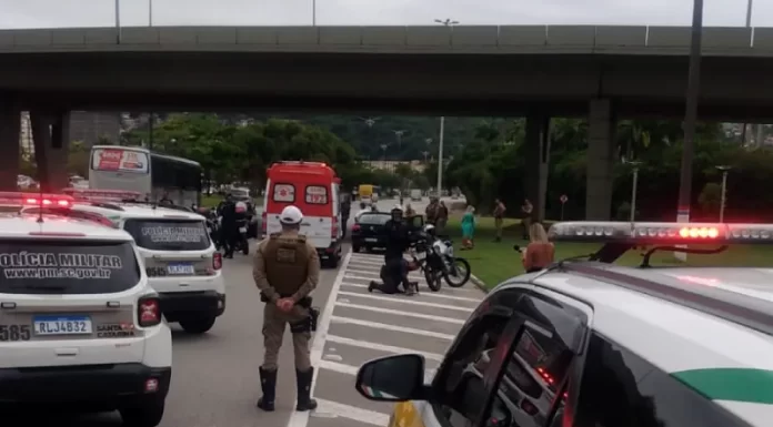 Motociclista de 58 anos morre em acidente na entrada da ilha