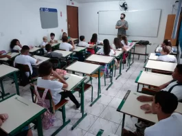 Estado alocará alunos em escolas privadas enquanto unidades da Grande Florianópolis estão em obras