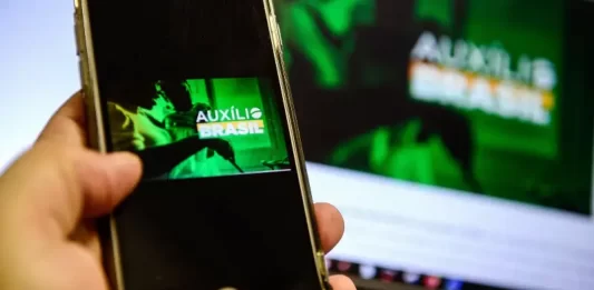 Caixa começa a pagar segunda parcela do Auxílio Brasil, com valor mínimo de R$ 400 Caixa começa a pagar Auxílio Brasil com valor mínimo de R$ 400