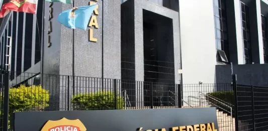 PF prende em Florianópolis homem de 81 anos por estupro de vulnerável Operação da Polícia Federal em Santa catarina