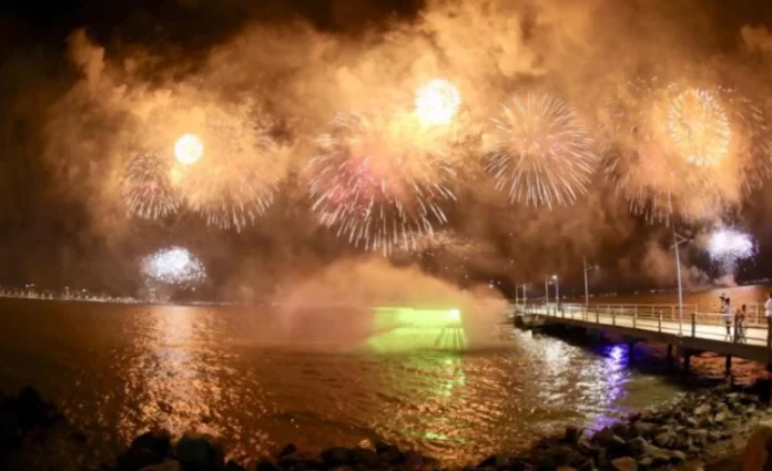 queima de fogos na festa do réveillon em florianópolis está mantida - festas de virada para 2022 em SC