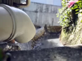 26% da população de SC conta com rede coletora de esgoto GCR instala limpeza de água em Ganchos de Fora