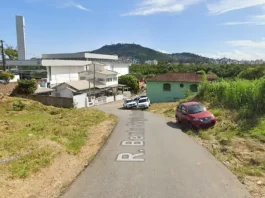 Rua Bento Sérgio Alexandre - local onde mãe e filho foram encontrados mortos em caso de homicídio seguido de suicídio