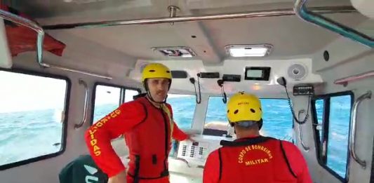 Embarcação vira e duas pessoas morrem afogadas, em Laguna