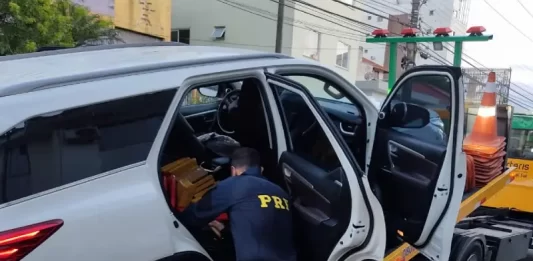 De Itajaí a GCR: 70km de fuga com 1 tonelada de maconha na BR-101 De Itajaí a GCR: 70km de fuga com 1 tonelada de maconha na BR-101