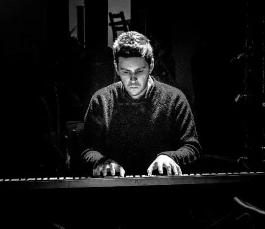 Gandhi Martinez promove lives didáticas sobre composição musical