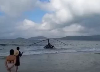 Helicóptero cai na Praia de Canasvieiras