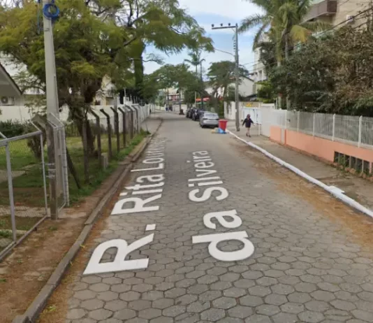 Garotas de programa são presas acusadas de matar idoso espancado Idoso é encontrado morto em casa, na Lagoa da Conceição, após encontro com prostitutas