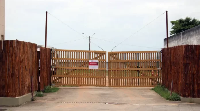 Estacionamento da Amazon Fort em São José é interditado