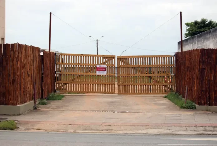 Estacionamento da Amazon Fort em São José é interditado