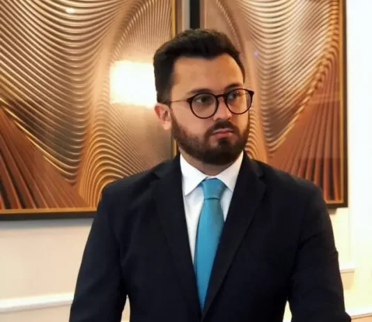 Qual é a via processual adequada para tomar posse de imóvel locado? Victor Porto Abreu