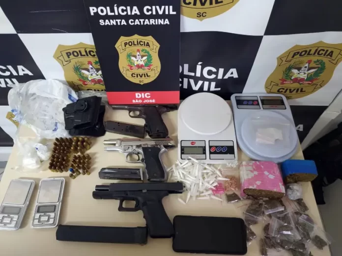 Líder do tráfico na Vila Formosa, em São José, é preso pela Polícia Civil