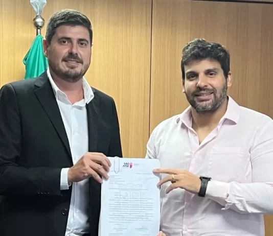 Vice-prefeito de São José busca recursos nos ministérios em Brasília michel schlemper vai a brasília em busca de recursos para projetos