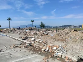 Cancha de bocha da Beira-mar de São José é demolida