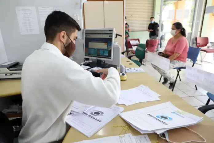 Prefeitura de Florianópolis oferece descontos de até 100% em multas e juros para pequenos devedores