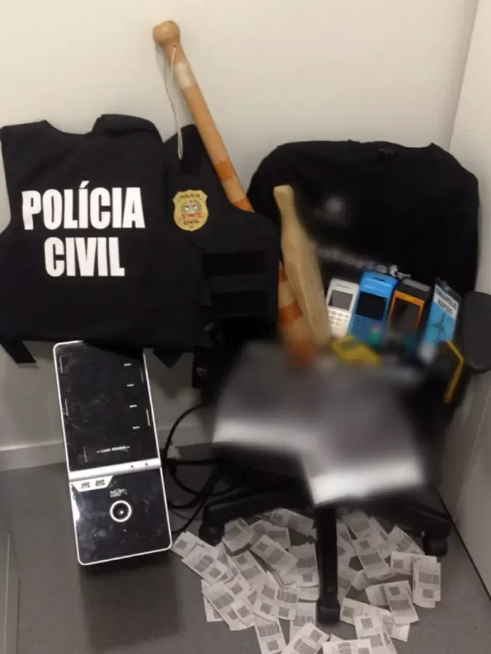 motorista extorsao florianopolis Motorista é preso por agredir e extorquir passageiros no Aeroporto Hercílio Luz