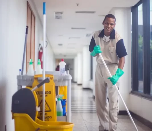 trabalhadores da limpeza