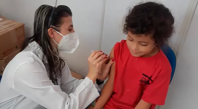 vacinação em escolas