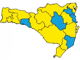 Risco à Covid em SC cai em cinco regiões Matriz de risco potencial regionalizado aponta 5 regiões no nível moderado e 12 no nível alto