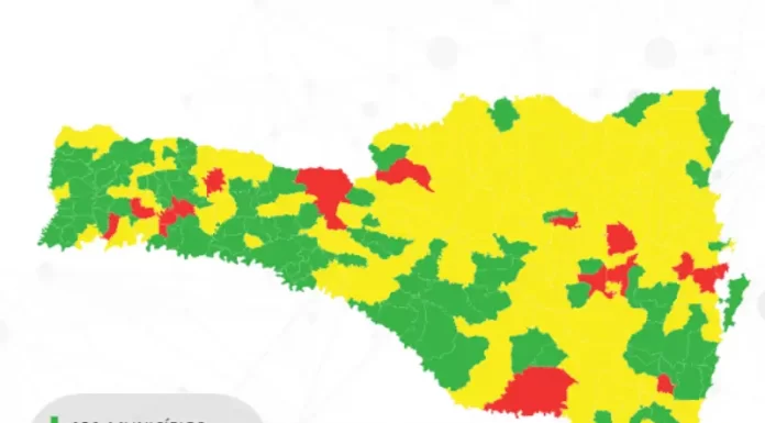 17 municípios de SC recebem nota alta em risco à Covid