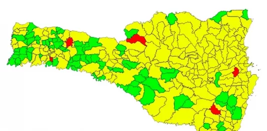 Mapa de risco à Covid passa a ser municipalizado em SC Governo do Estado lança nova Matriz de Alerta Epidemiológico Covid-19