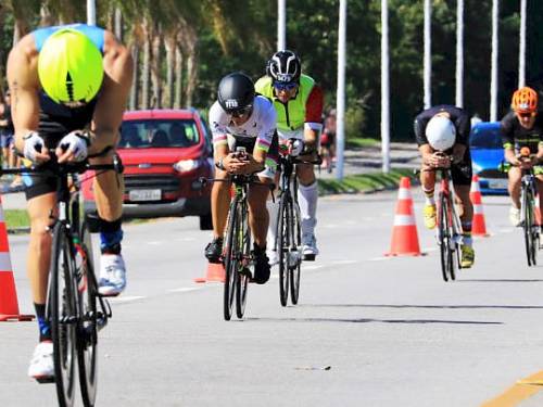 prova de ciclismo do ironman altera o trânsito em florianópolis no domingo