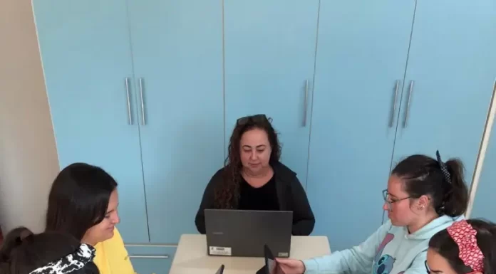Apae recebeu equipamentos eletrônicos, no valor de R$ 99 mil, através de programa de inclusão digital da FCEE - Apae-SJ/Divulgação/CSC