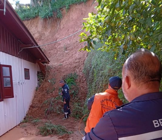 Prefeituras da Grande Florianópolis ajudam Anitápolis ajuda das prefeituras da grande Florianópolis para Anitápolis