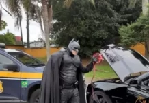 Batman precisou de uma chupeta