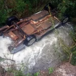 dois homens morreram em são joaquim em um carro dentro de um rio
