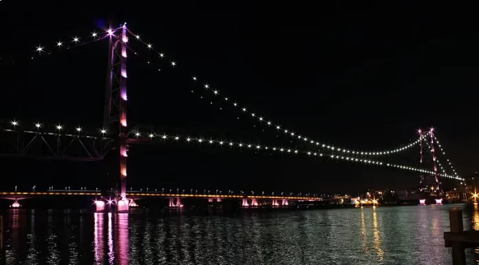 Estado relança edital para iluminação cênica da Ponte Hercílio Luz