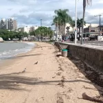 Praia do Meio, em Coqueiros, região continental de Florianópolis