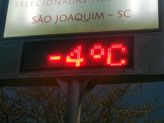 Termômetro na praça marcou -4ºC