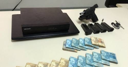 Três agiotas são presos em São José Três agiotas são presos em São José