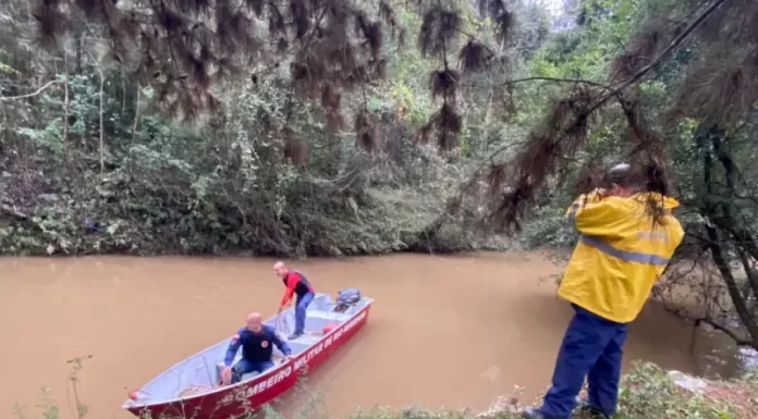 Equipes seguem com buscas por criança desparecida em Rio Negrinho